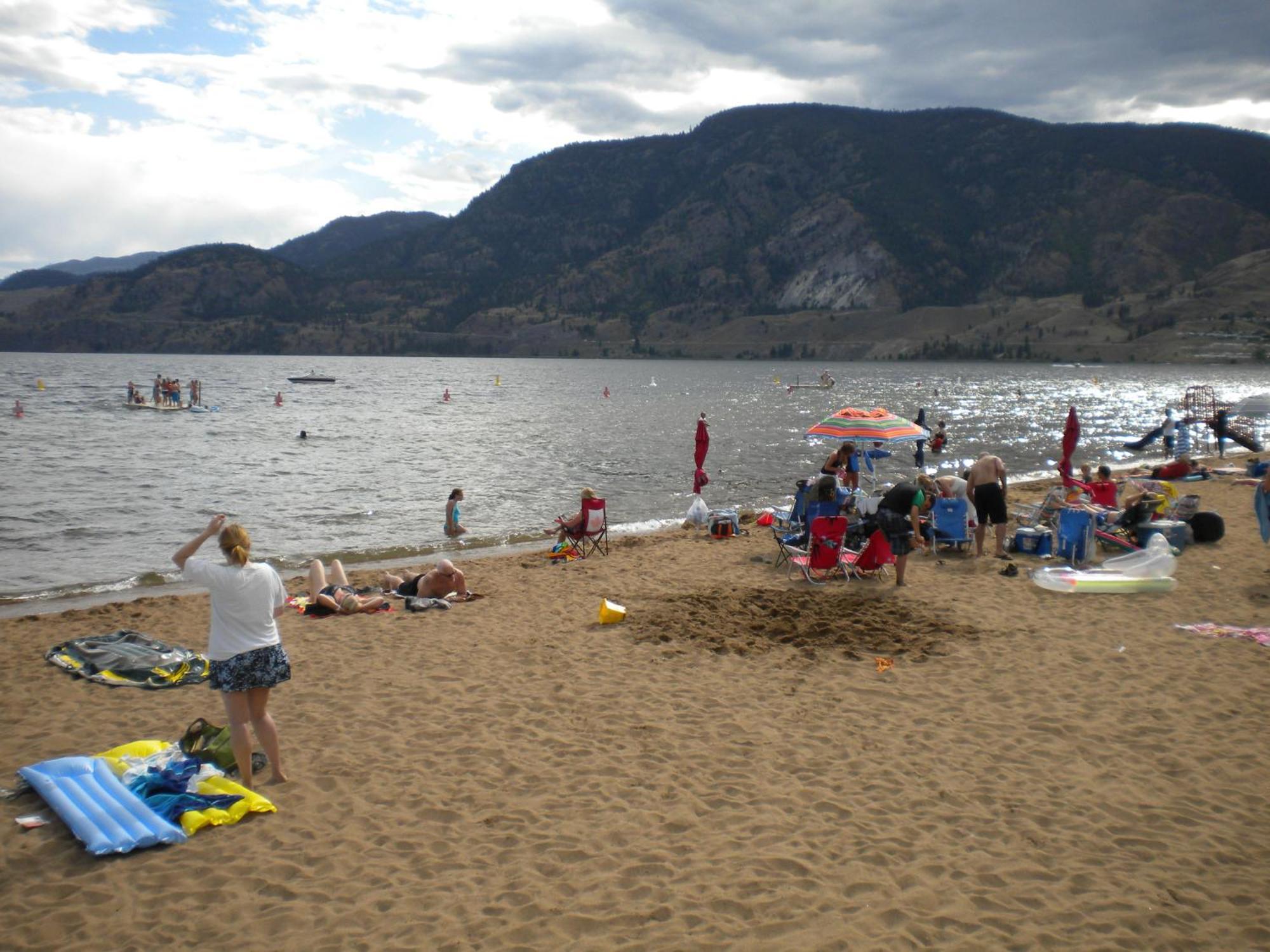 Holiday House Motel Penticton Eksteriør billede