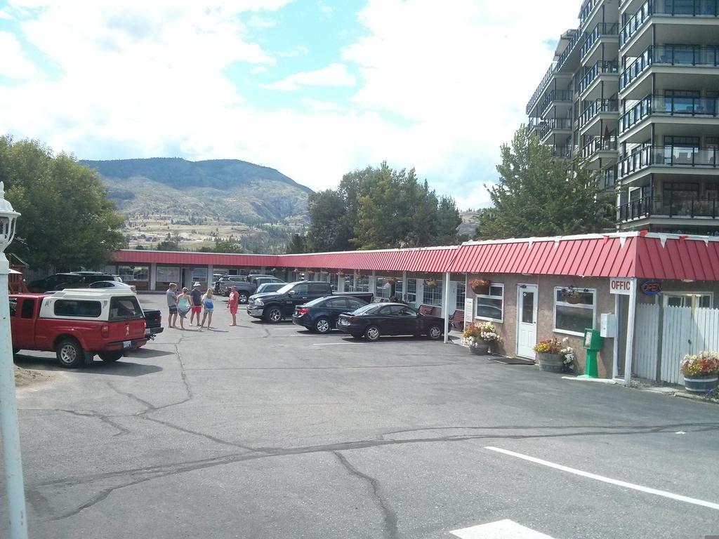 Holiday House Motel Penticton Eksteriør billede
